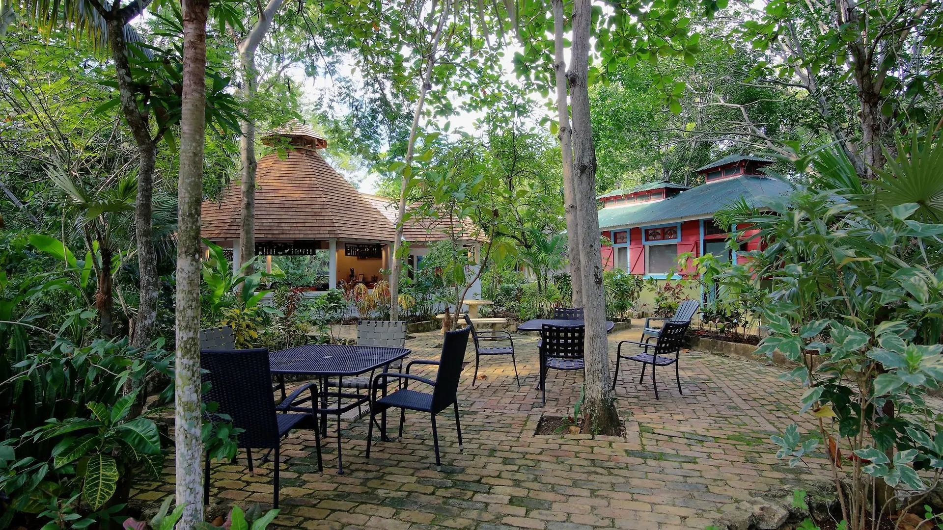 Tingalayas Retreat Hotel Negril