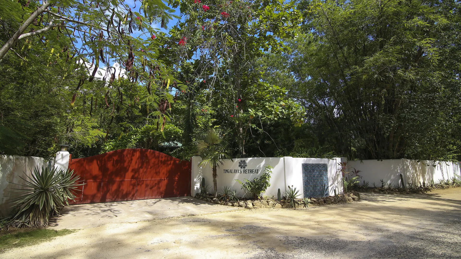 Tingalayas Retreat Hotel Negril