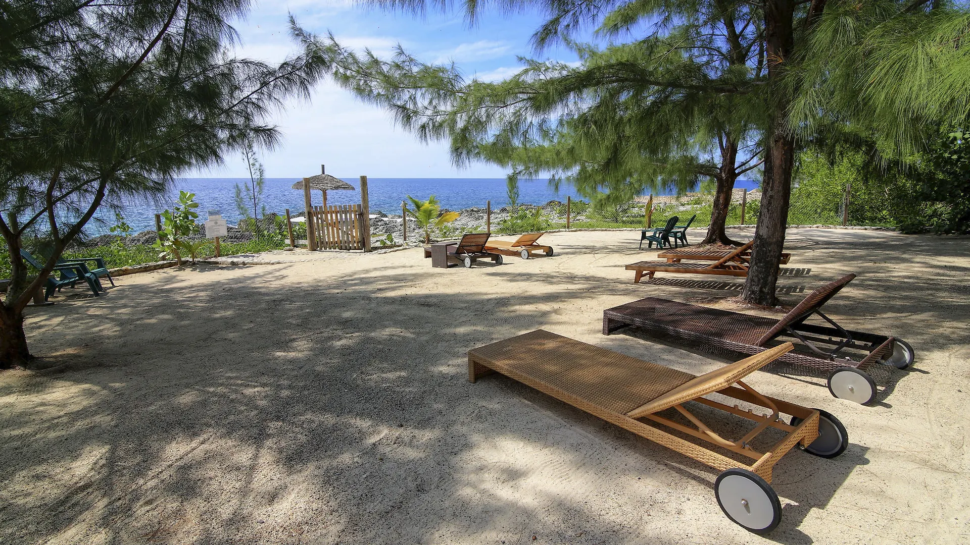 Tingalayas Retreat Hotel Negril