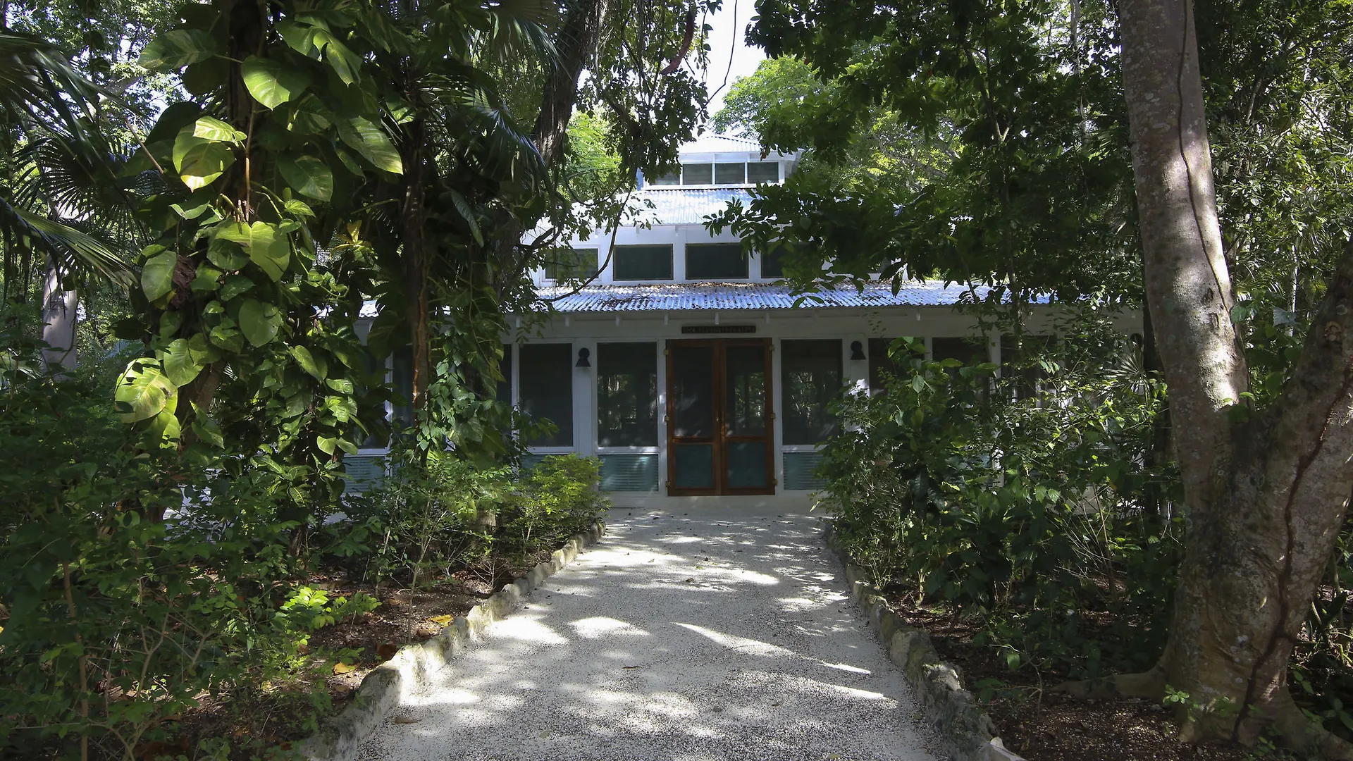 Tingalayas Retreat Hotel Negril